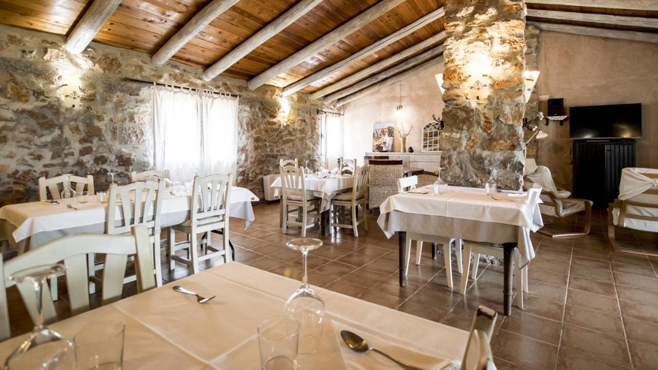 La Casa De La Estacion Hotel Sarrión Kültér fotó