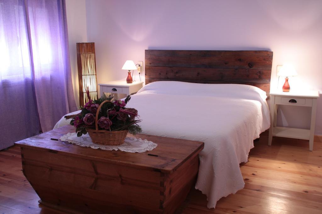 La Casa De La Estacion Hotel Sarrión Szoba fotó