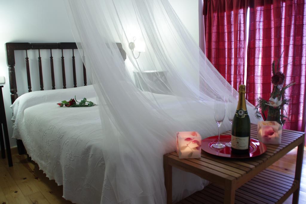 La Casa De La Estacion Hotel Sarrión Szoba fotó