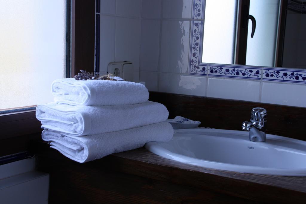 La Casa De La Estacion Hotel Sarrión Szoba fotó